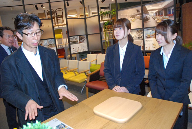 業務用家具の大手メーカー(株)オリバーの企業訪問