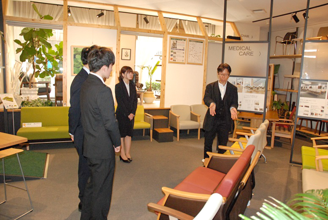 業務用家具の大手メーカー(株)オリバーの企業訪問