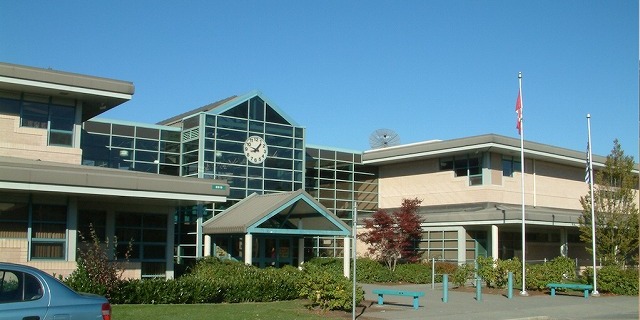 ウォルナット・グローブ・セカンダリー・スクール Walnut Grove Secondary School