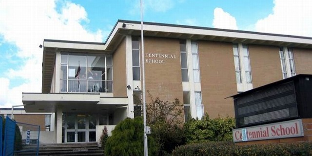 センテニアル・セカンダリー・スクール (Centennial Secondary School)