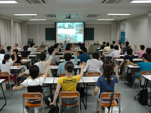 体操の実技指導風景