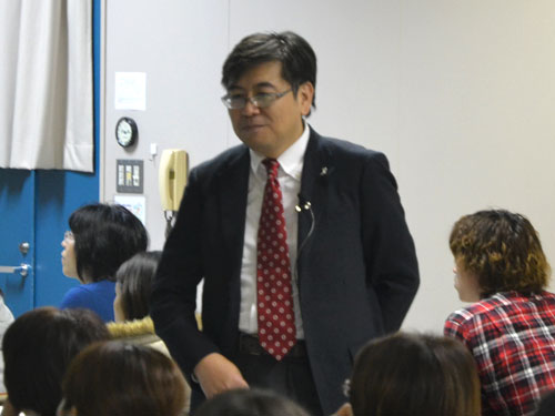 講師の葉山靖明先生
