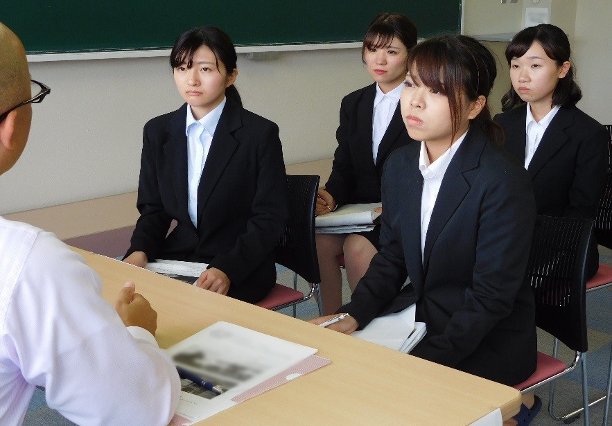 学内保育就職フェア1