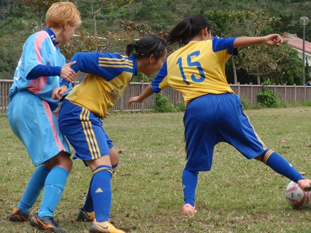 女子サッカー部が Kbc学園杯争奪 第２８回沖縄県女子サッカー選手県大会 準決勝に進出しました お知らせ 沖縄女子短期大学