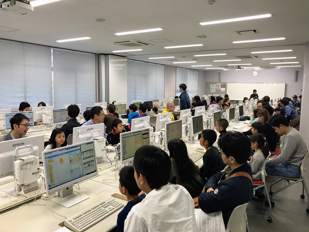 201903プログラミング体験_沖縄女子短期大学_産学連携推進室_比嘉勇太