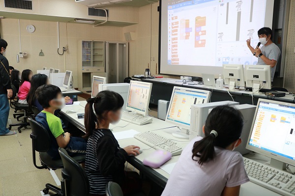 沖縄女子短期大学_産学連携推進センター_プログラミング教育_比嘉勇太