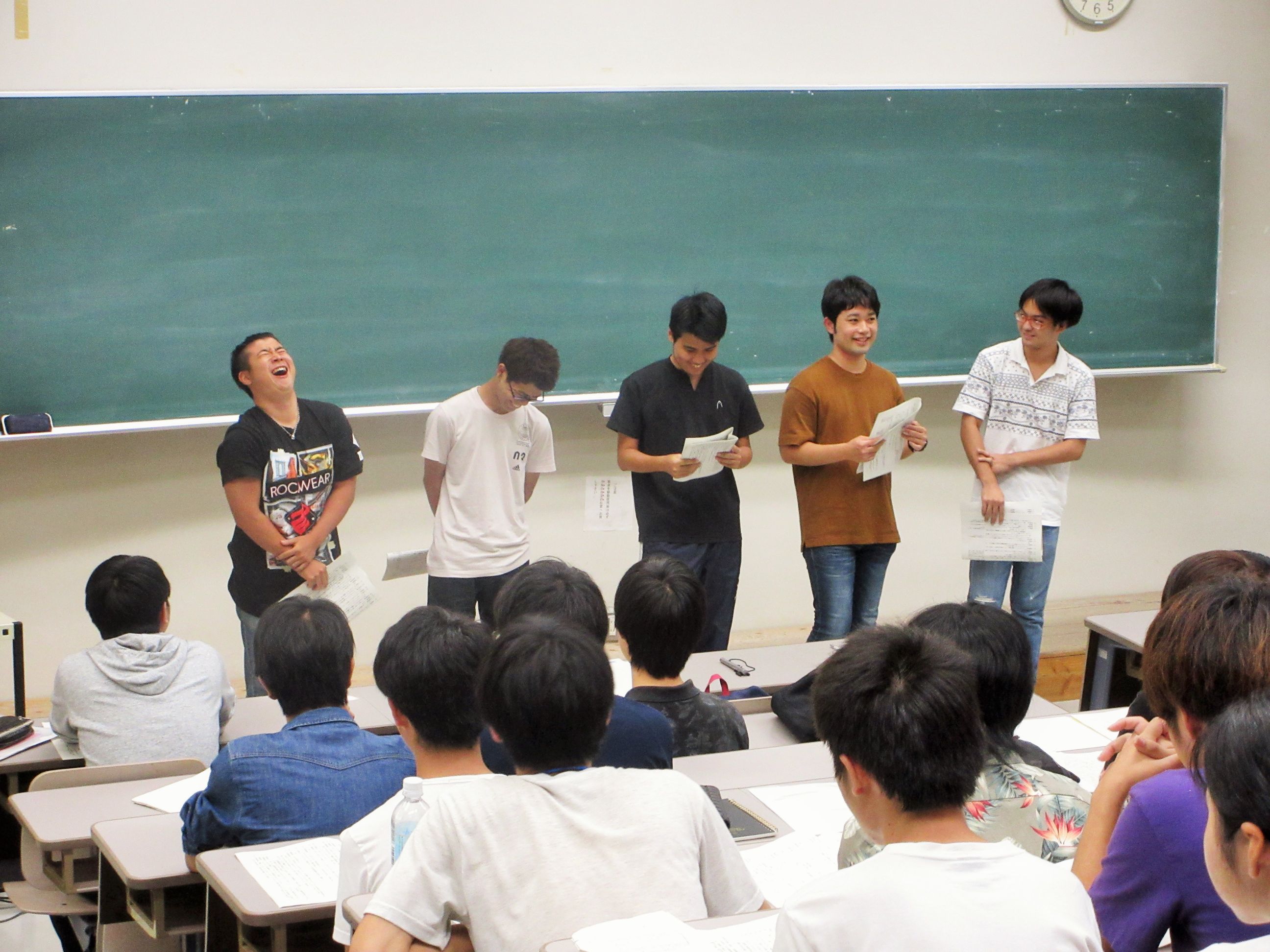 1年生全員で取り組む舞台づくりーー 民話劇 鬼慶良間 キャストオーディションが行われました 日文のブログ 沖縄国際大学