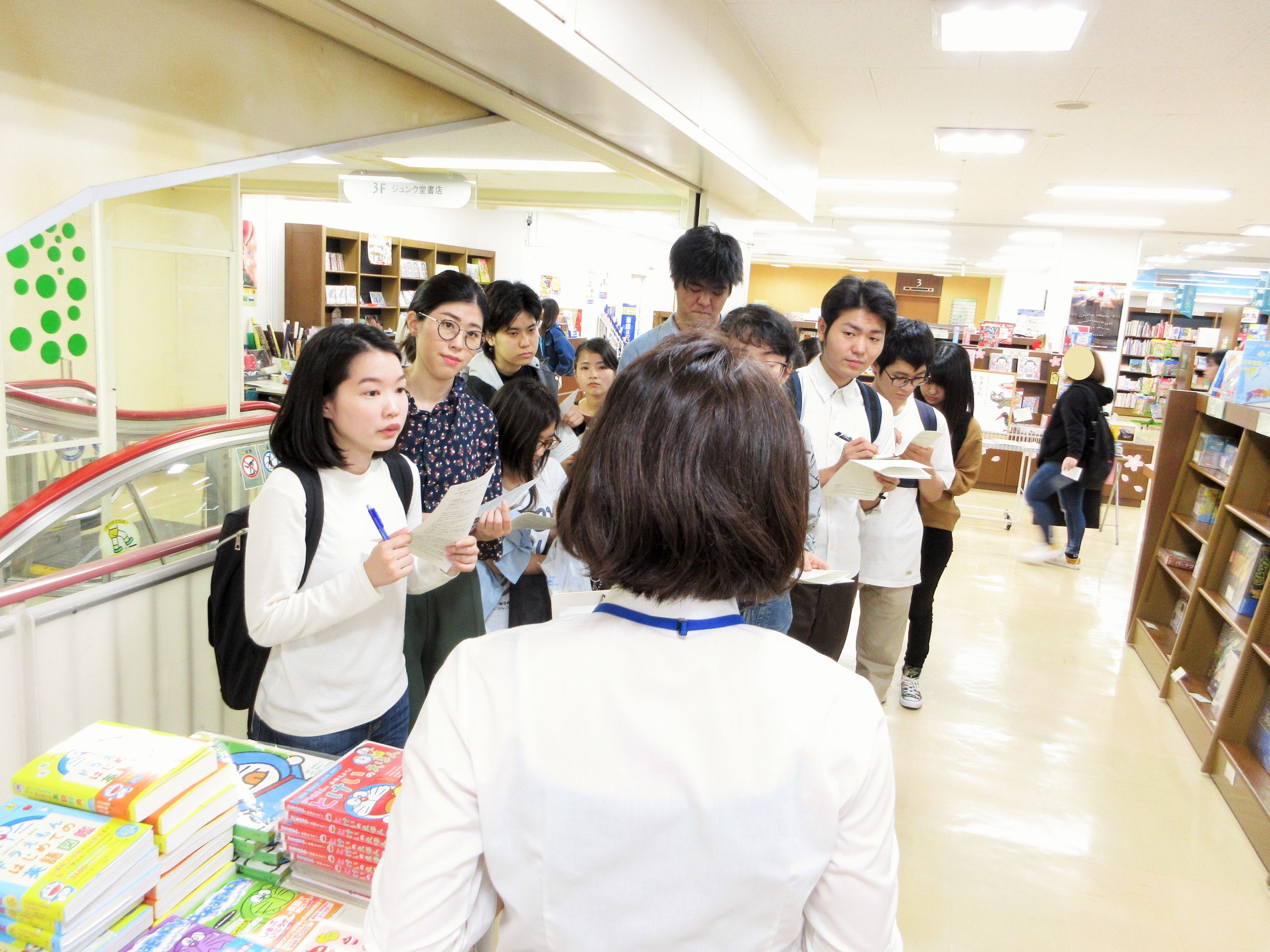 ジュンク堂那覇店で開催するブックフェアの打ち合わせに行ってきました 日文のブログ 沖縄国際大学