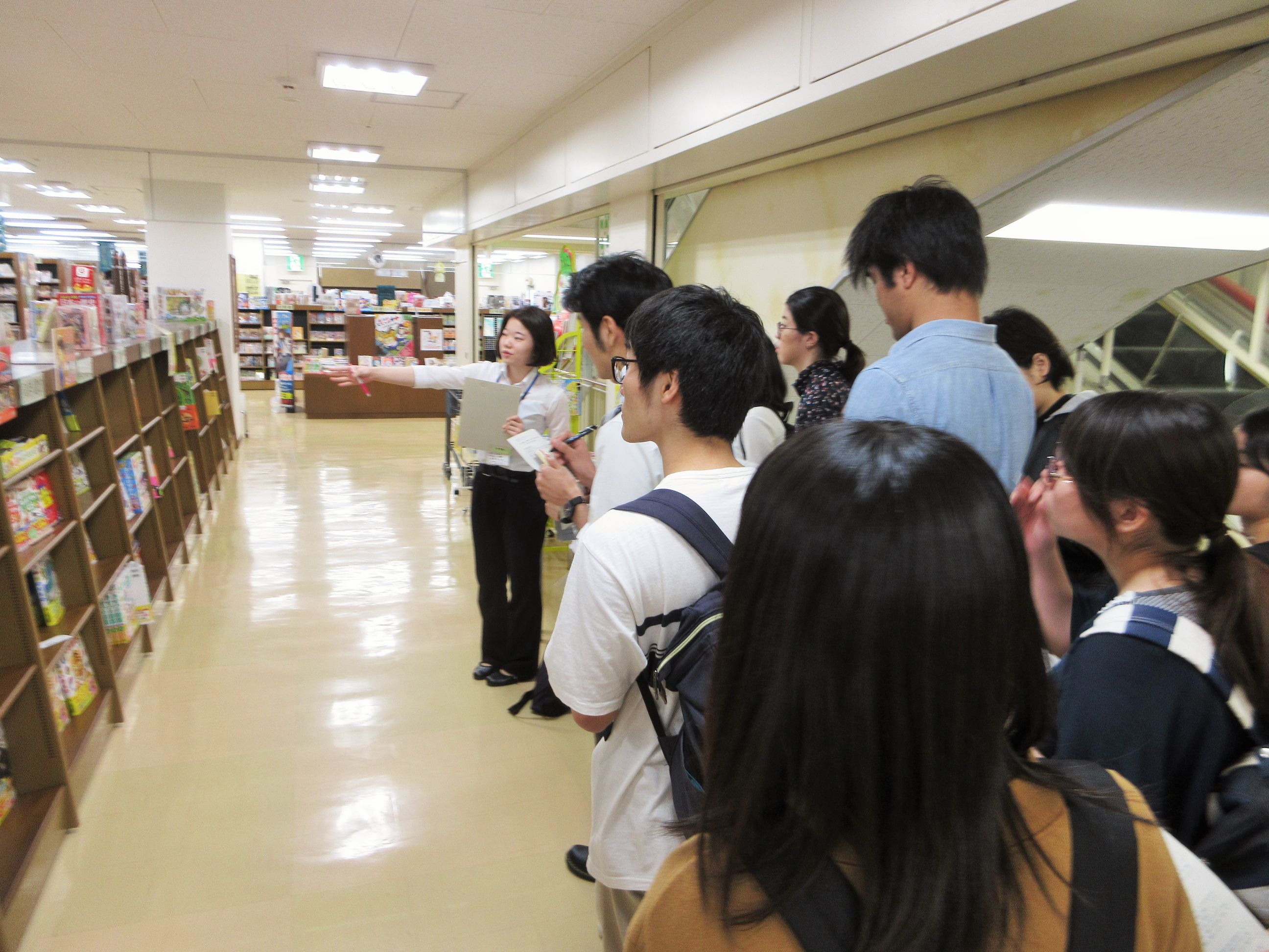ジュンク堂那覇店で開催するブックフェアの打ち合わせに行ってきました 日文のブログ 沖縄国際大学