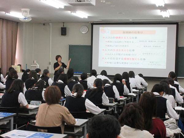 安孫子講師による保健師に関する講義