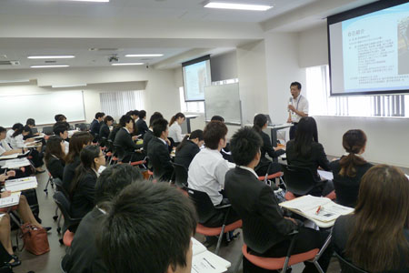 (株)ピアライフ 代表取締役 永井茂一氏による講演「企業理念と職場づくり」~中小企業の役割と働く魅力~